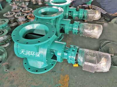 易拆卸雙接盤卸料器